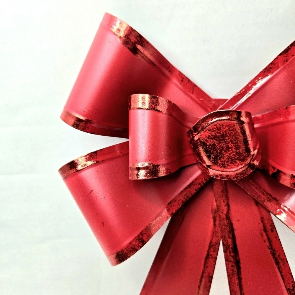 Set of Three Metal Bows, Red. - Picture 6 of 10